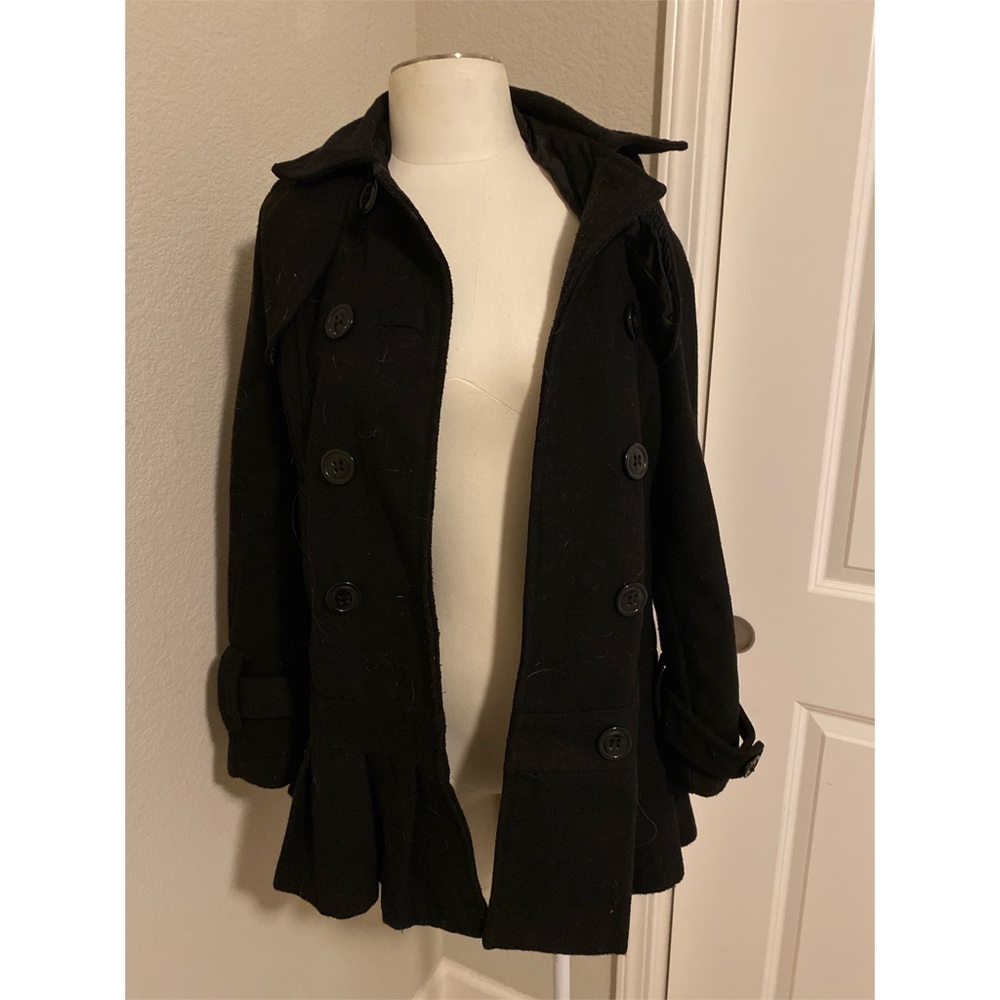 Yoki: Black wool Peacoat